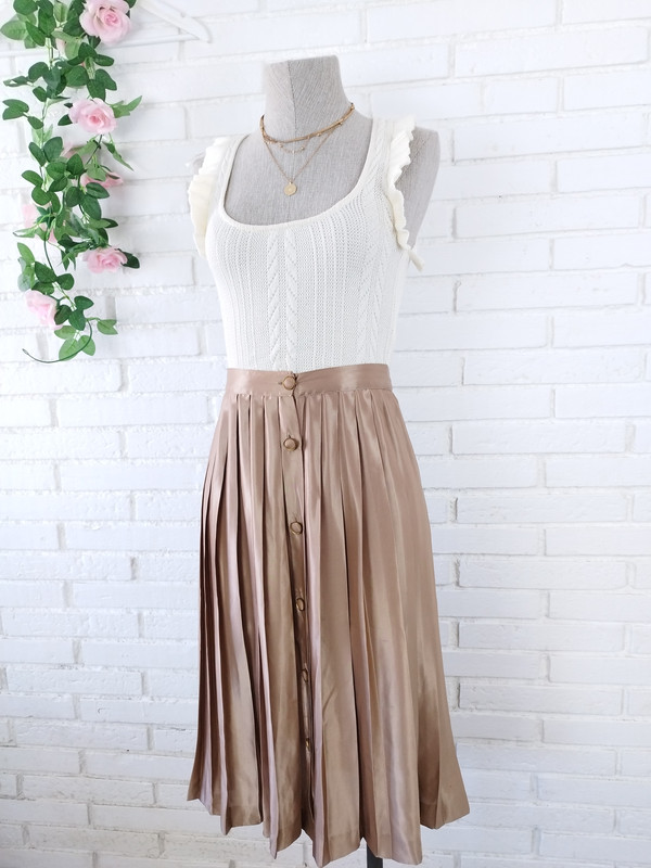 [V-FAL-005] Falda Plisada Vintage Satinada con Botones